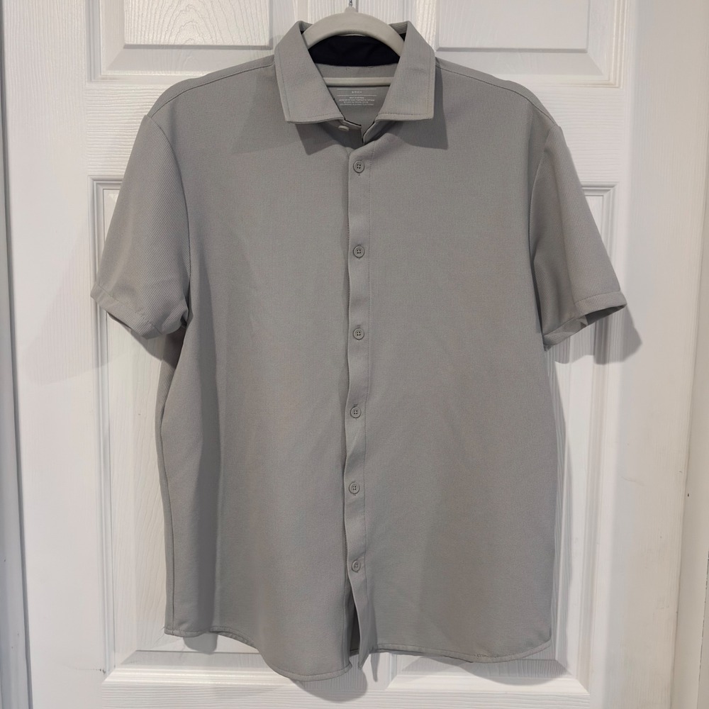 Kenneth Cole New York Mens Small Grey Short Sleeve Performance Button Down Shirt